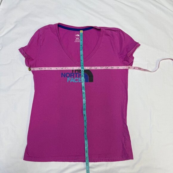 The North Face V-Neck Logo Tee Magenta Pink Women’s Medium Organic Cotton EUC - Picture 5 of 8